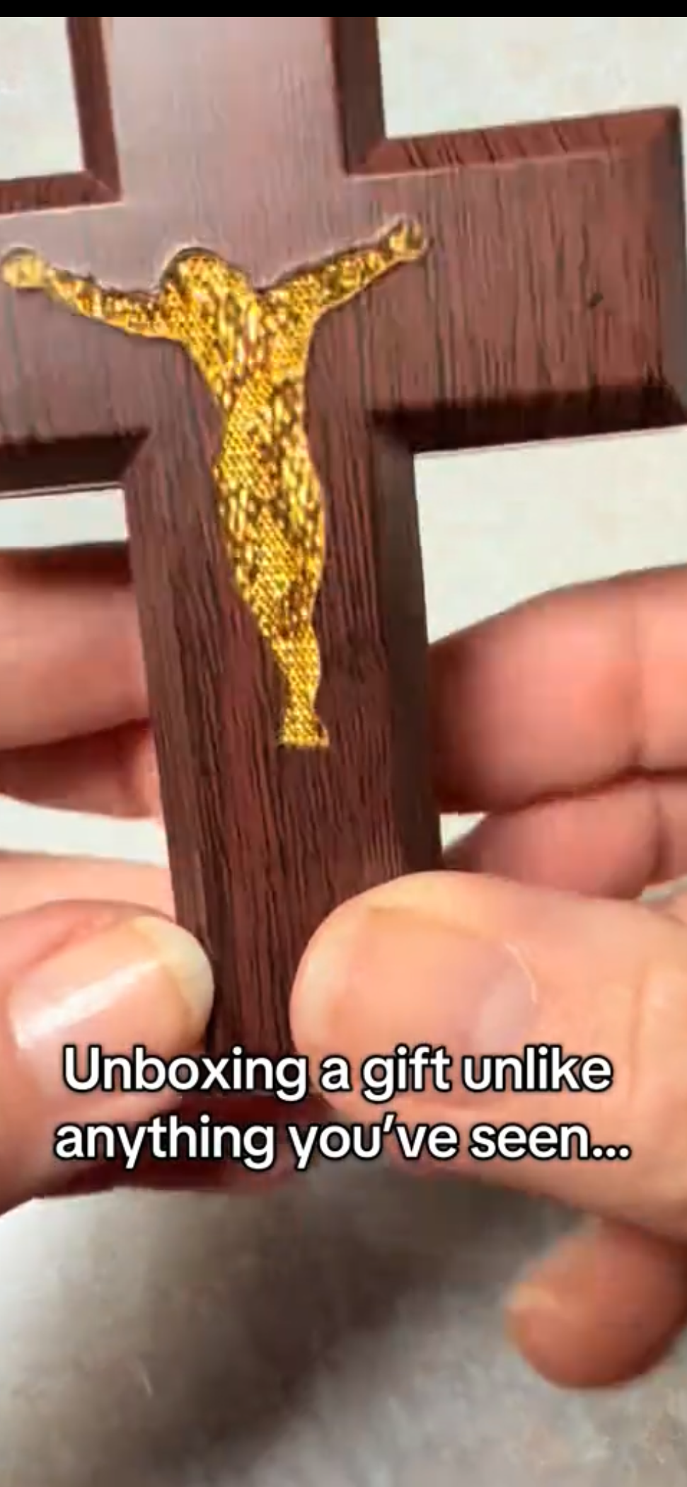 Magnetic floating cross bible lamp